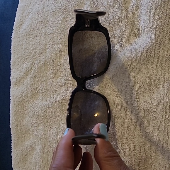 Fendi sunglasses 👓 - Picture 6 of 6